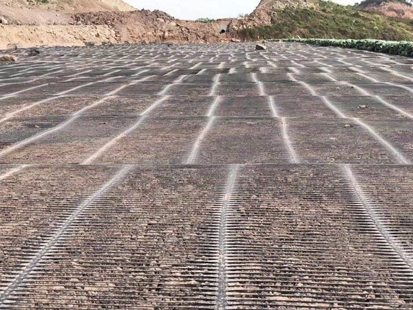 保宜高速襄陽段單向格柵施工